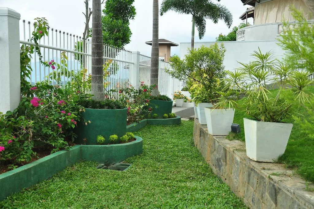 The Green Villa Kandy Hotel